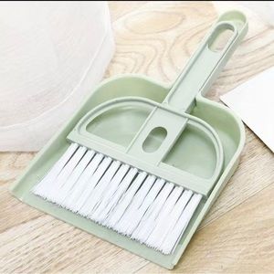 Complete Cleaning Solution for Your Pet's Playpen: Mini Dustpan & Broom Set